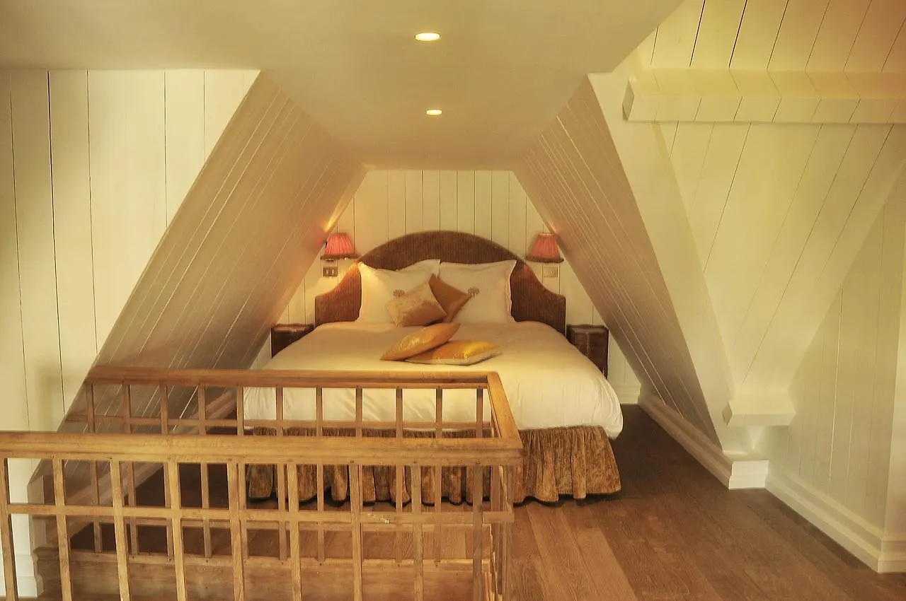 Exclusive Suites The Secret Garden Bruges 3*,