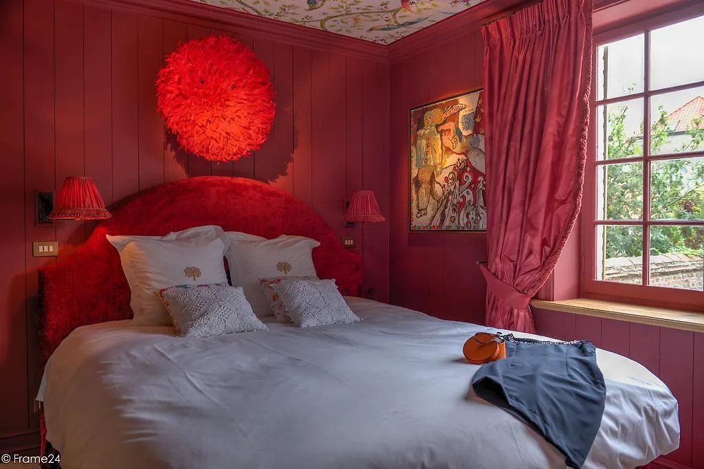 Exclusive Suites The Secret Garden Bruges 3*,  Belgique